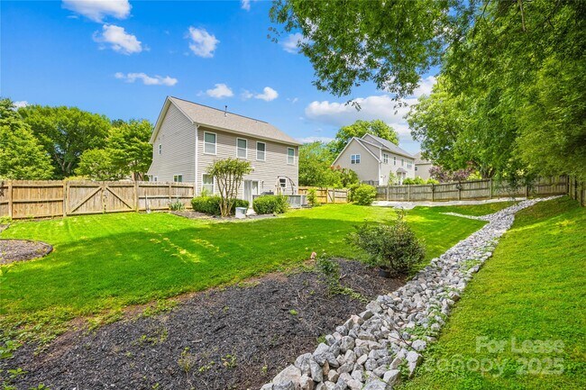 Building Photo - 5916 Mcdowell Run Dr