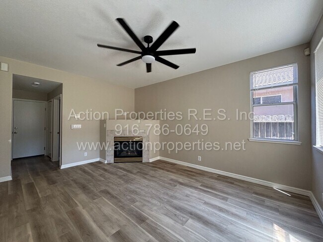 Building Photo - West Roseville Two Story, 4 Bedroom, 2.5 b...