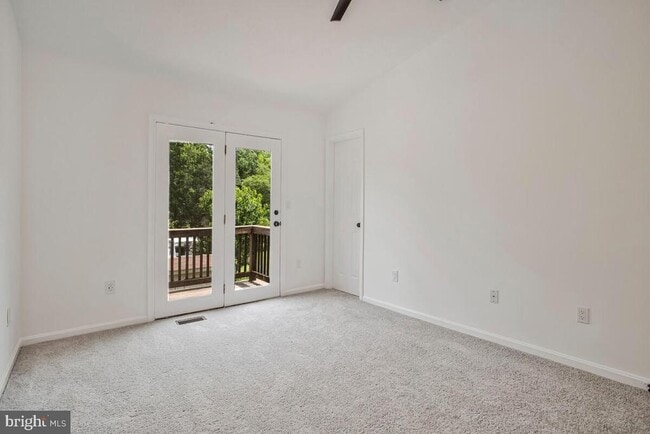 Building Photo - 3727 3rd Ave