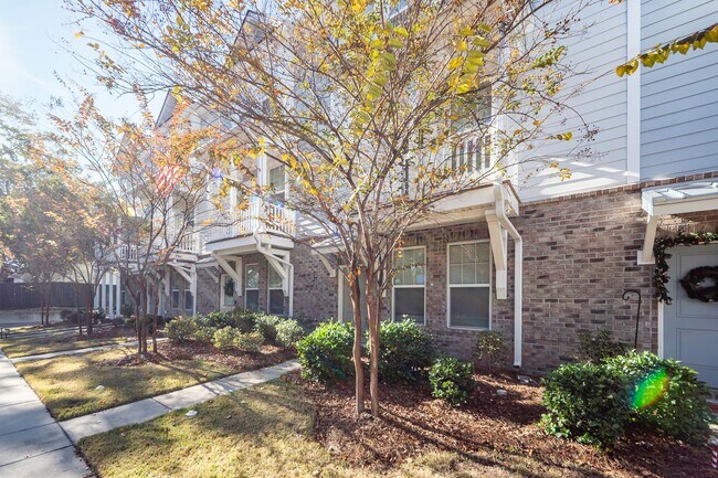 Building Photo - 4 Bedroom, 3.5 Bathroom Townhome in The Marshes at Cooper River - Charleston