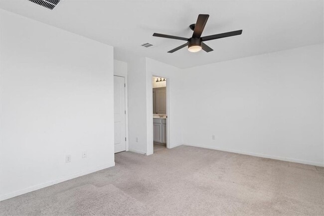 Building Photo - 6500 Routenburn St