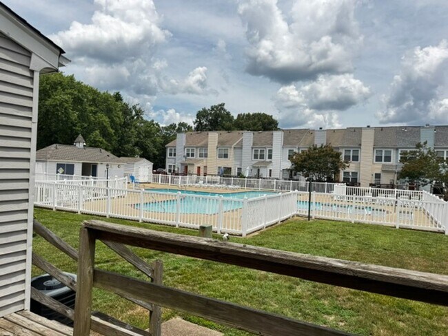 Building Photo - 1111 Palmerton Dr