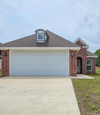 Building Photo - 4009 Stoke Dr