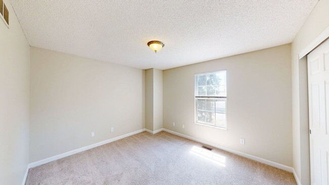 Building Photo - 2059 Coleman Dr