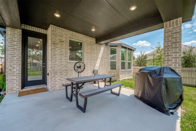 Building Photo - 430 W Cascade Heights Dr