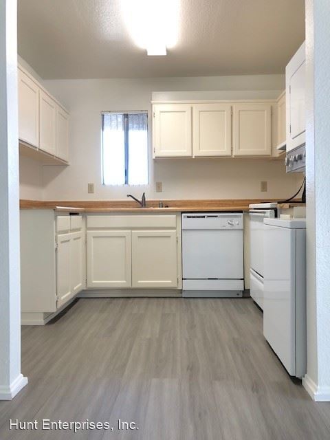 Building Photo - 25957 Redlands Blvd