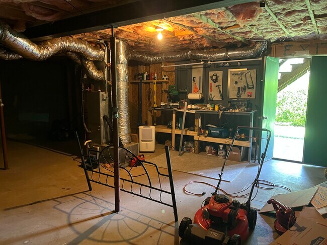 Building Photo - 276 Isle Of Pines Rd