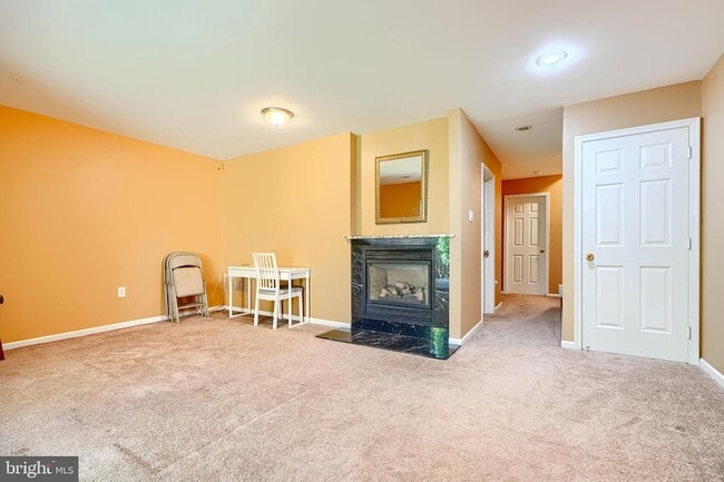 Building Photo - 30 Old Forge Ct