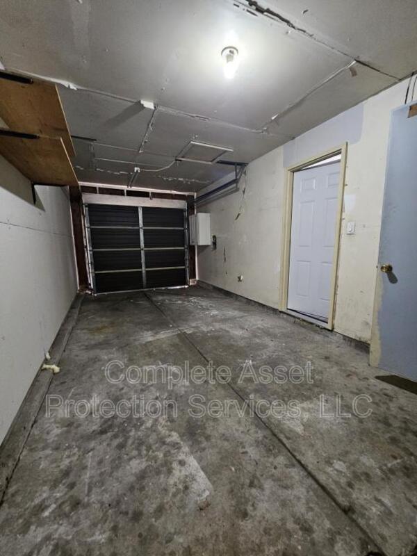 Building Photo - 5955 Tyler Pl