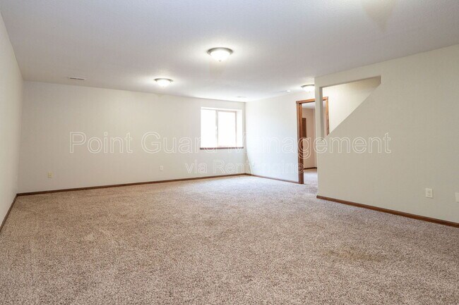 Building Photo - 810 Bristol Cir