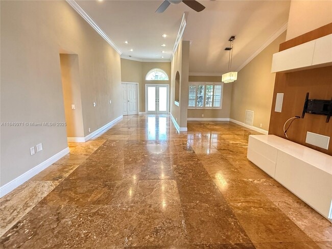 Building Photo - 807 Heritage Dr