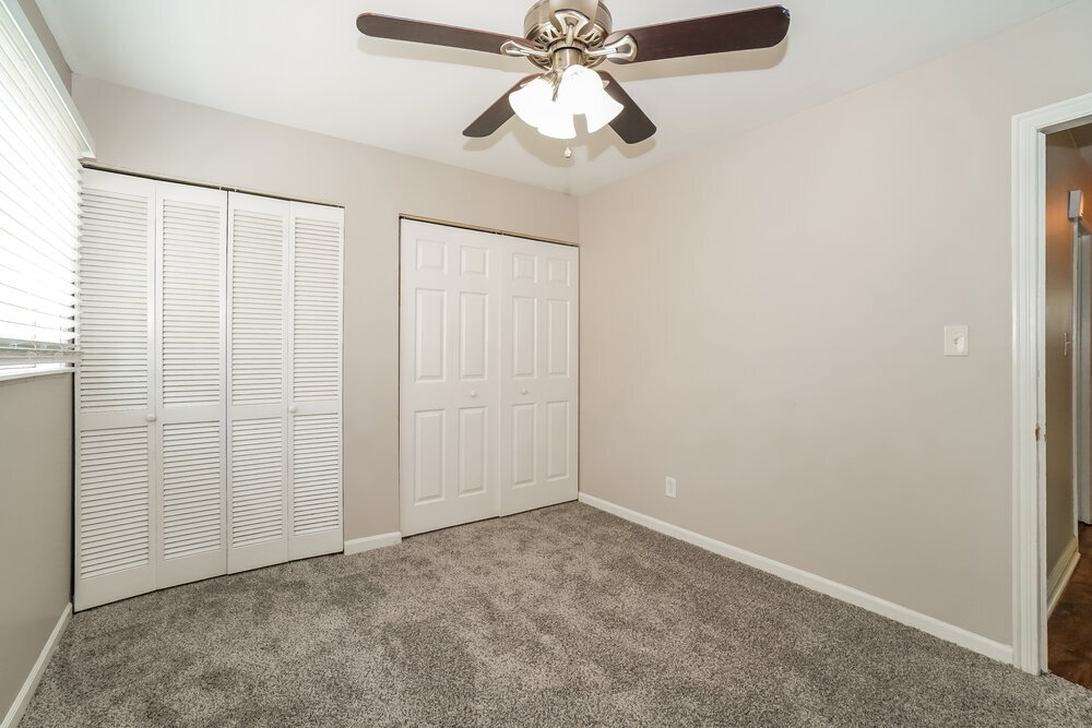 Building Photo - 1261 Grovewood Dr