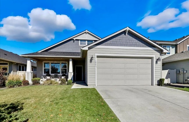 Building Photo - 3041 W Pascal Dr