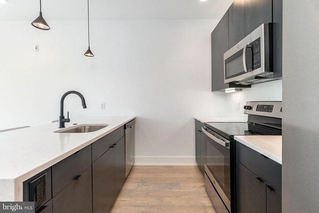 Building Photo - 965 Frankford Ave