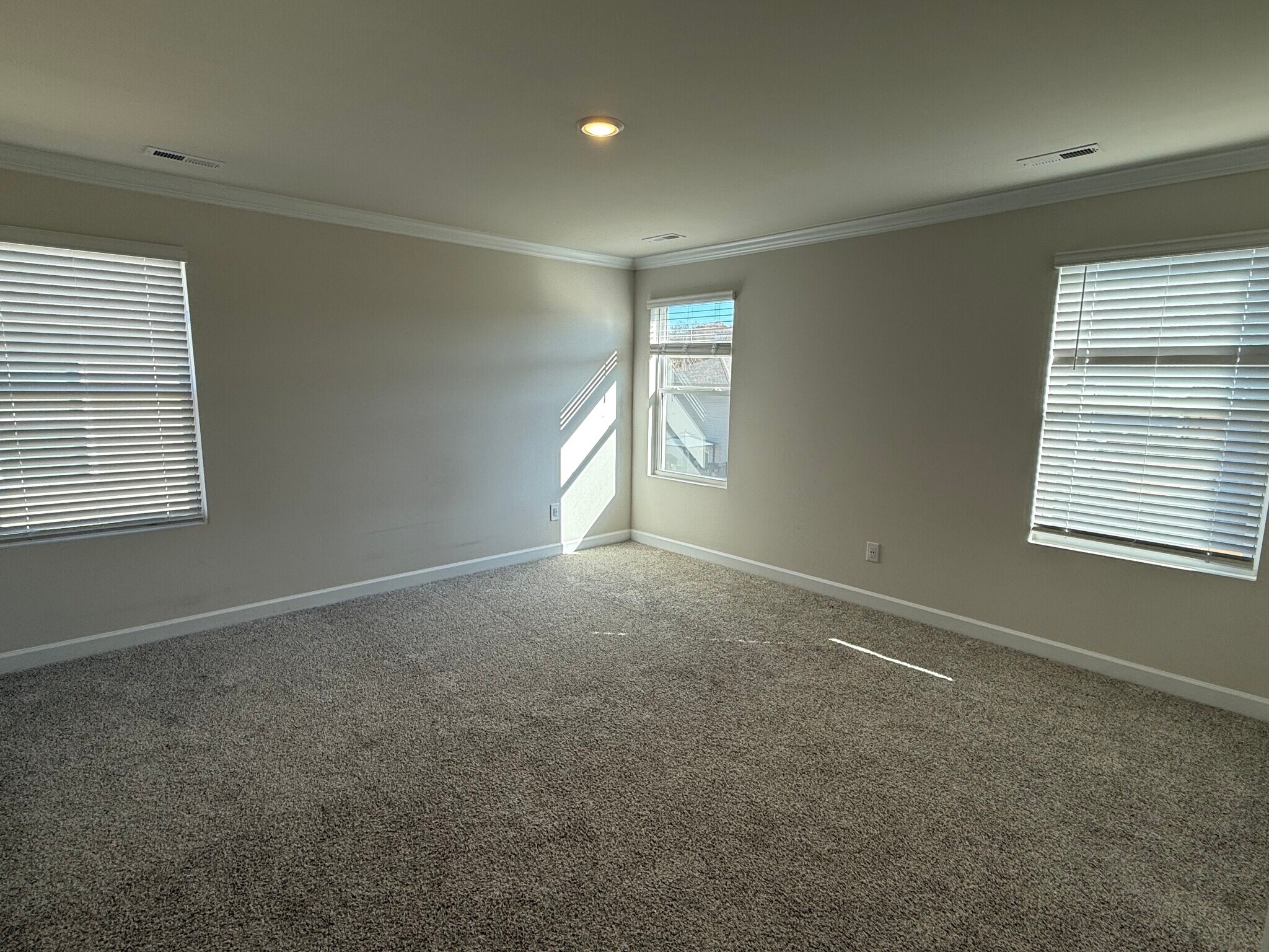 Building Photo - 160 Bird Dog Dr