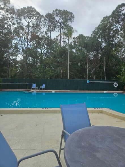 Building Photo - 1208 Clays Trl