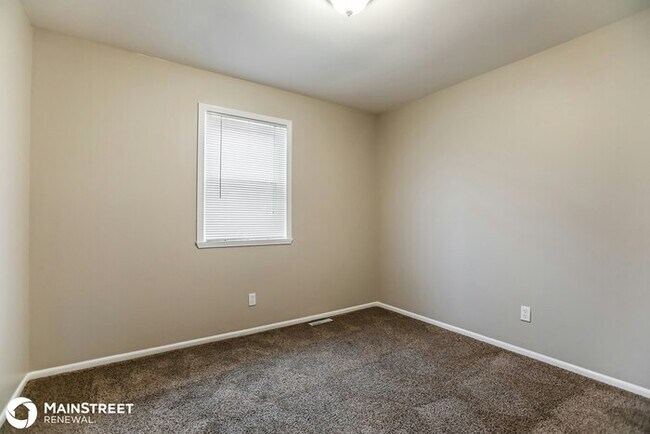 Building Photo - 509 W 5th Ct