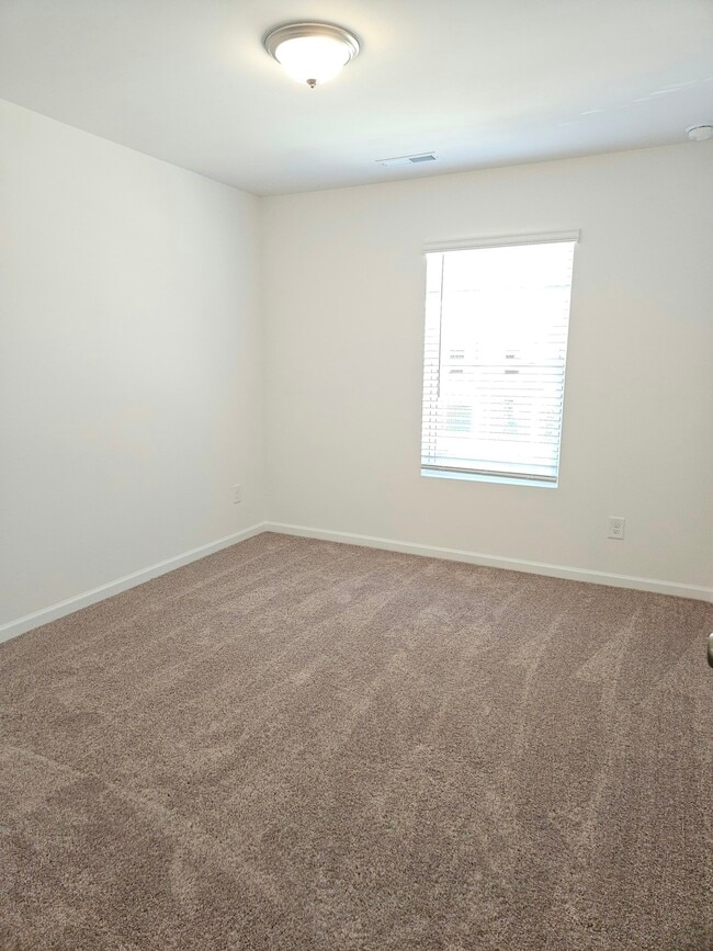 Building Photo - 3164 Lilac Grove Dr