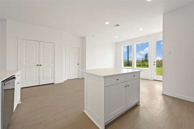 Building Photo - 31711 Wild Mdw Dr