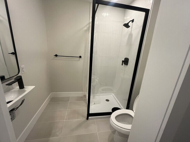 Building Photo - 225 Vine St NW