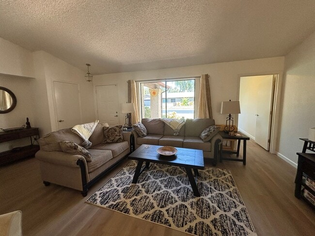 Building Photo - Lovely 3 bedroom 2 bath home in the grass in Leisure World a 45+ Active Adult Resort Community. M...