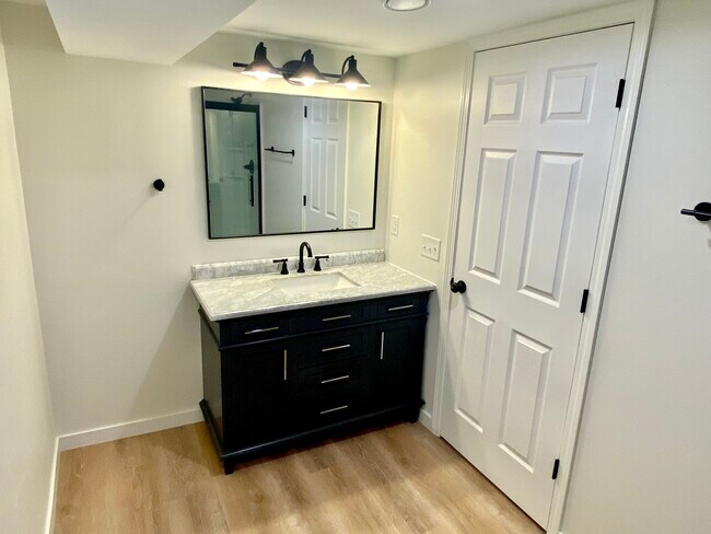 Building Photo - 5203 France Ave S