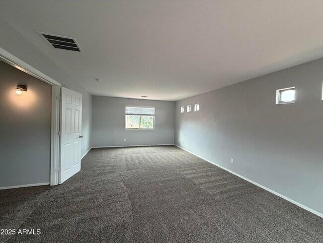 Building Photo - 18123 N Madison Rd