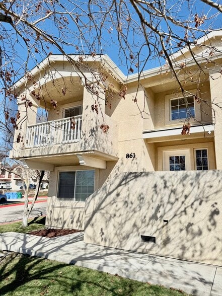 Building Photo - 861 Marlbank Pl