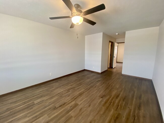 Building Photo - 134 Samuel Ave