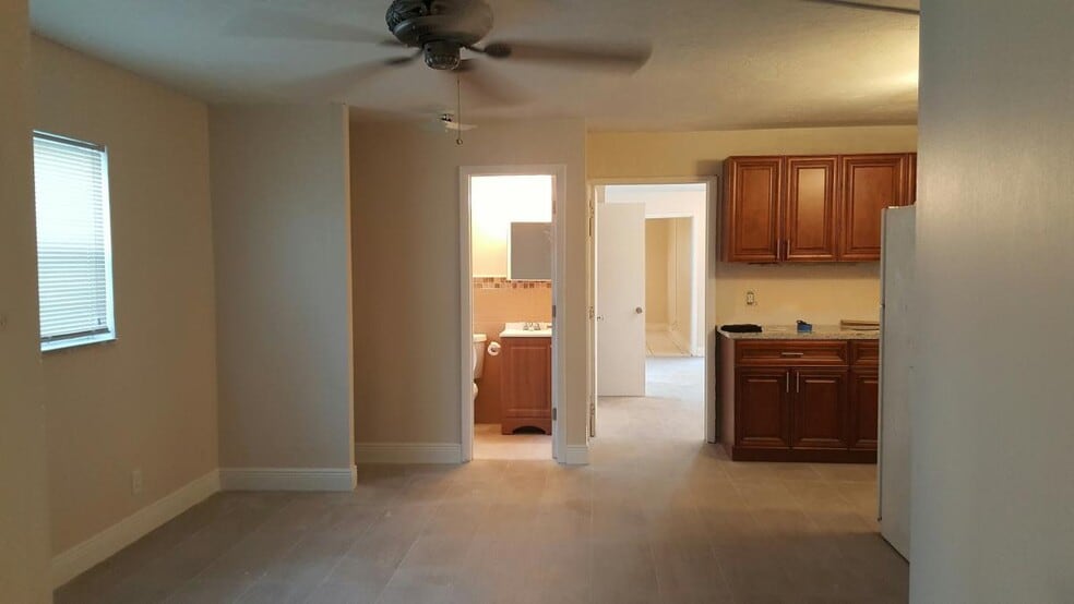 back view - 107 sw 9th st