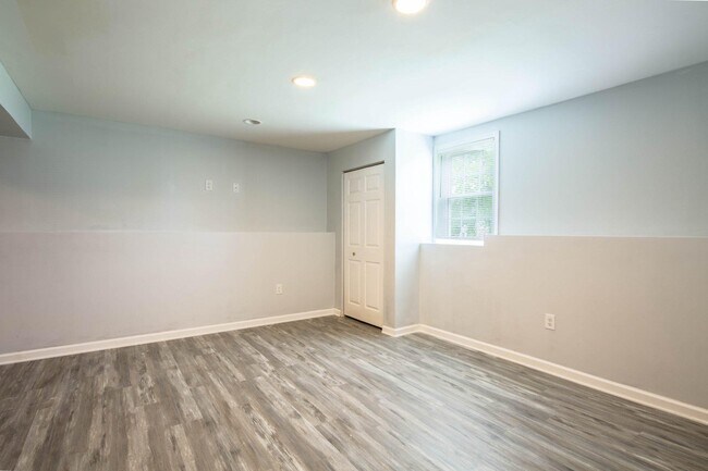 Building Photo - 3908 Love Ave