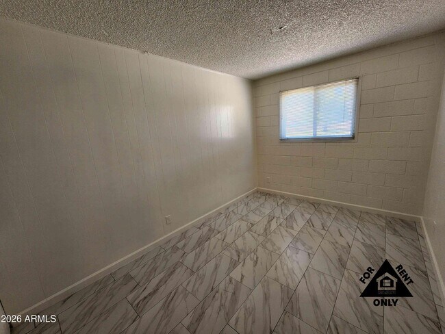 Building Photo - 7132 W Wolf St