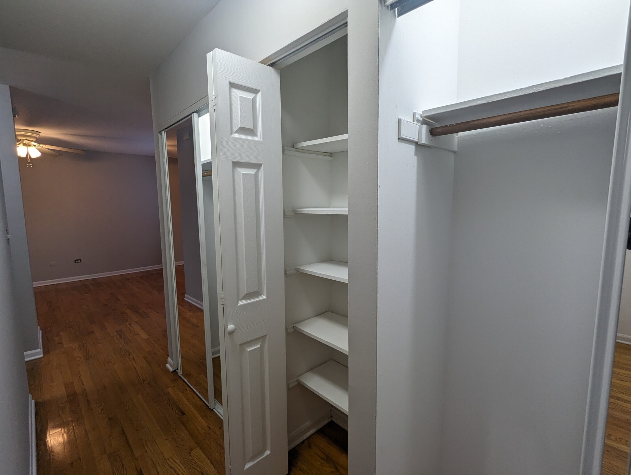 Building Photo - 524 W Oakdale Ave