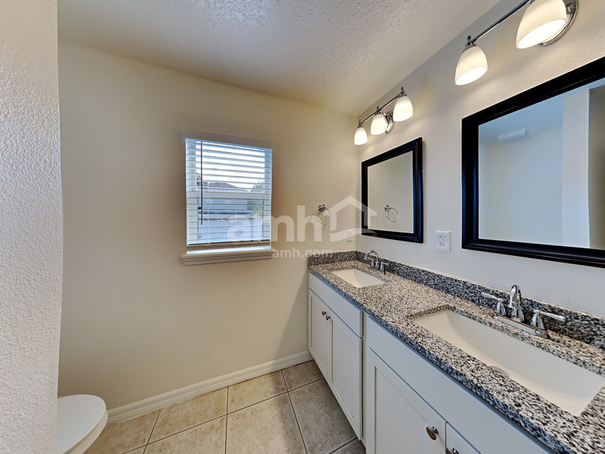 Building Photo - 119 Belgian Way