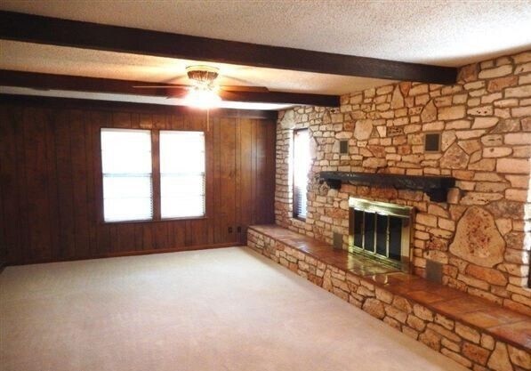 Building Photo - Available July 6: Spacious Home With Large...