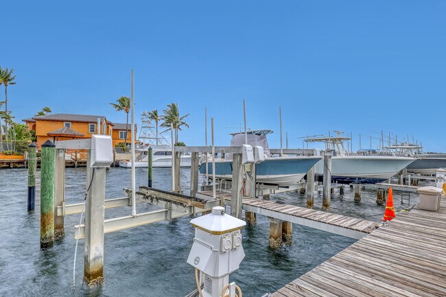 Building Photo - 149 Harbors Way