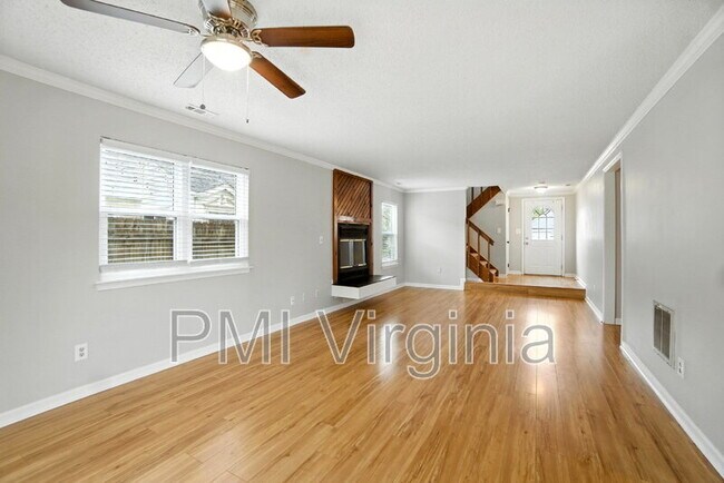 Building Photo - 5489 Glenville Cir