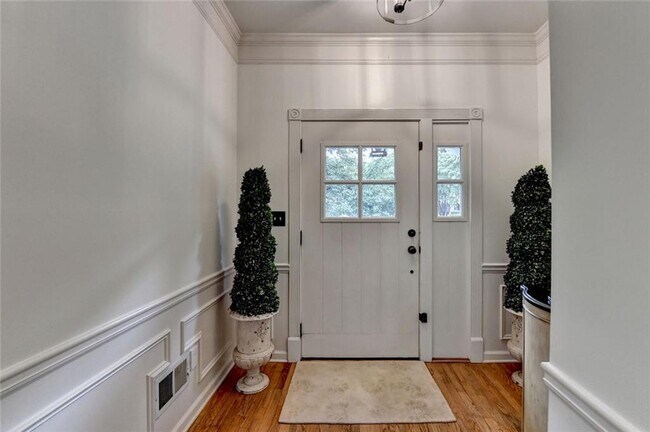 Building Photo - 2611 Briers N Dr