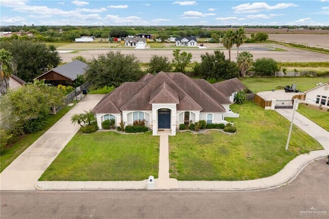 Building Photo - 2 S Alamo Rd