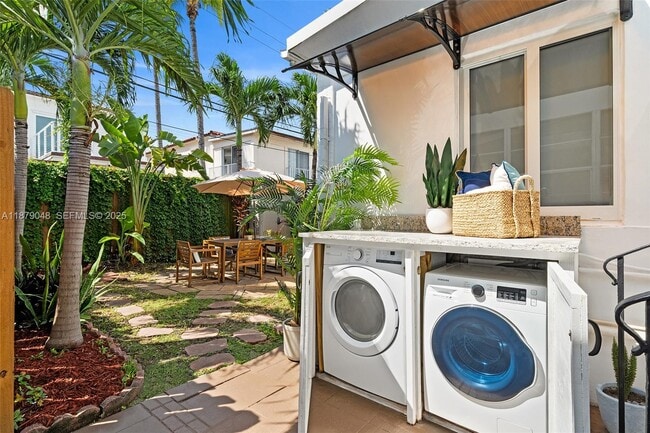 Building Photo - 642 86th St