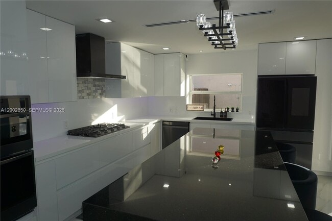 Building Photo - 15614 SW 110th Terrace