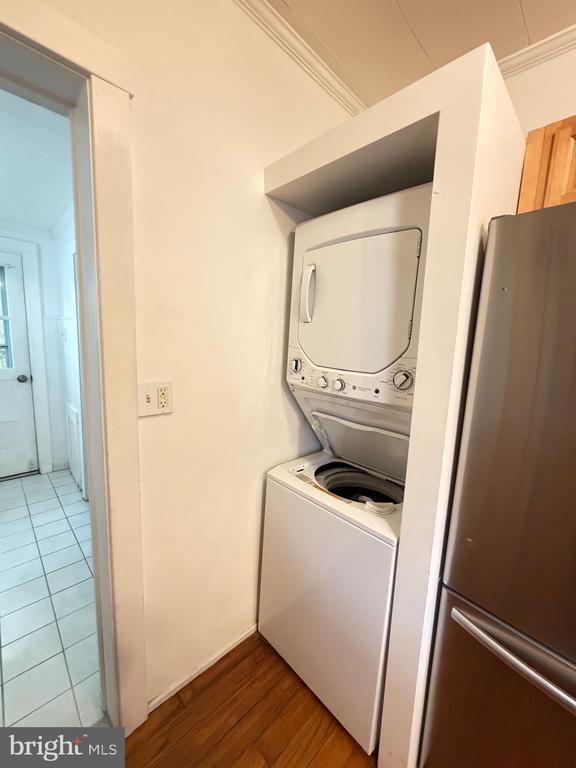 Building Photo - 1087 Buttonwood Ave