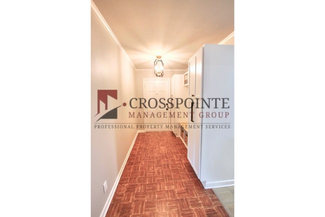 Building Photo - Recently remodeled South Tyler Home with Mother in Law Suite