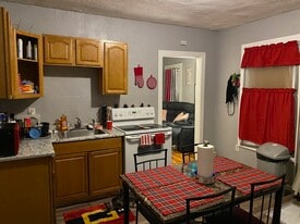 Building Photo - 46 Marshall St