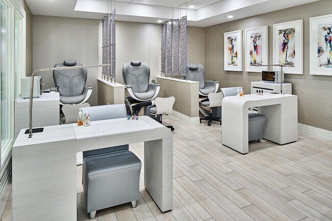 Building Photo - 10891 Fairmont Village Dr