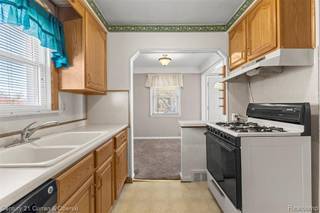 Building Photo - 9616 Colwell Ave