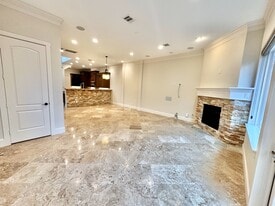 Building Photo - 6121 Hamman St