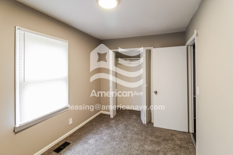 Building Photo - 4277 White Oak Ct