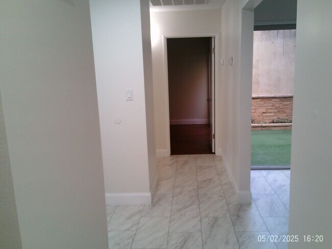 Building Photo - 3200 El Encanto Ct