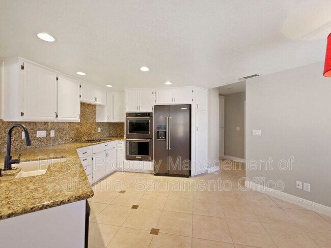 Building Photo - 8777 Cooperston Way